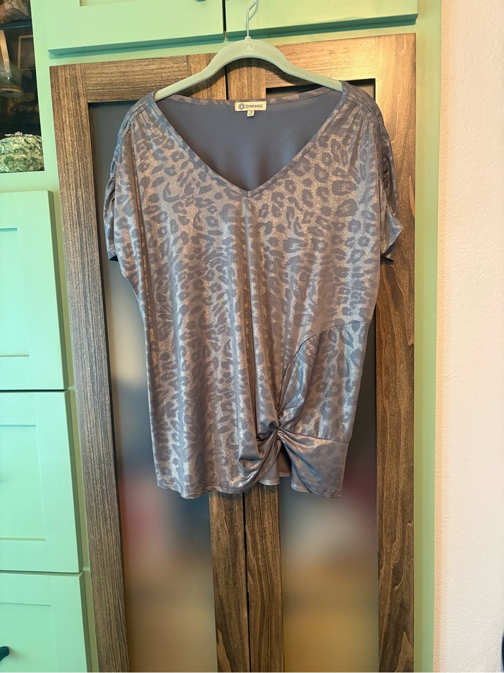 Democracy Gray Leopard-Print V-Neck Knot Front Tee